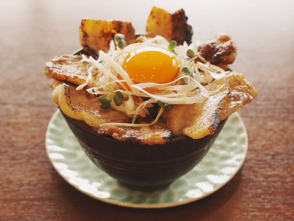豚丼or海鮮丼？選べる2種のメインに迷っちゃう♡3625923