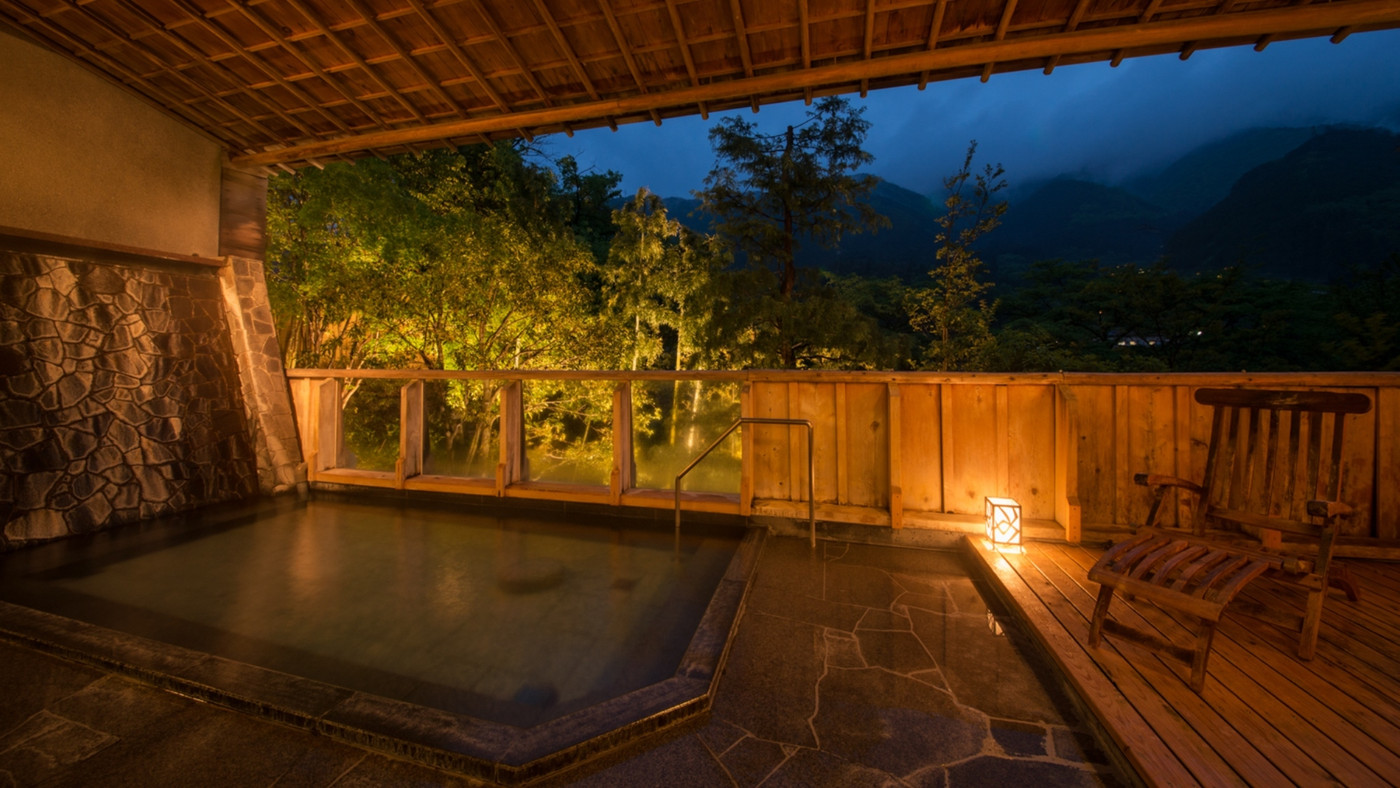 川のせせらぎが聞こえる温泉宿3479554