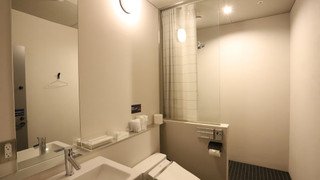 スタンダード ツインルーム (共用シャワールーム、ベッドメイクはセルフとなります) (添い寝料金 7-12歳 2,000円, 0-6歳 無料)