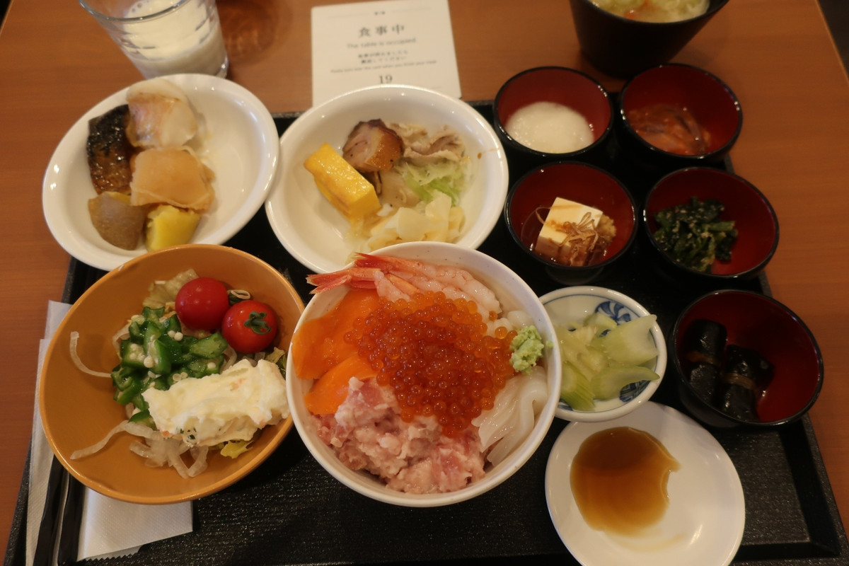 朝食ビュッフェ