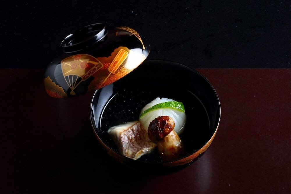 旅館のお食事処