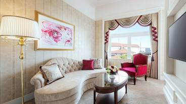 スイート　リビングルーム / 1