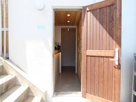 石垣ゲストハウス ハイブ / 2