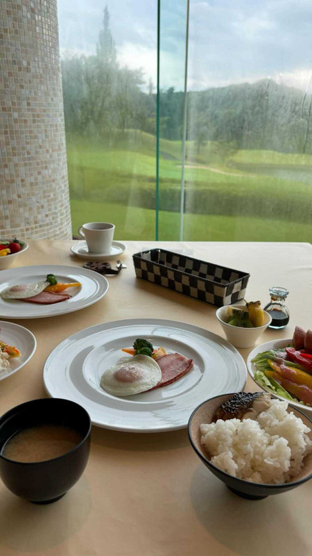 朝食 盛り付け一例