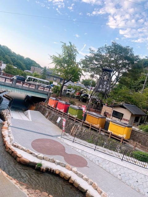 朝から営業している外湯もあるので早めの時間から温泉や観光を楽しむのが吉 / 2