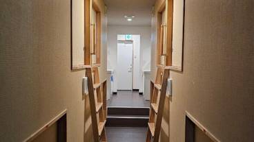 客室内のダイニングエリア / 5