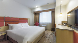 スタンダード ダブルルーム クイーンベッド 1 台 禁煙 (大人最大2名)