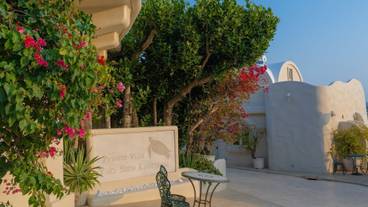 施設の入り口 / 19