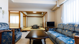 [禁煙] 特別室 (66㎡~68㎡)〈海側〉