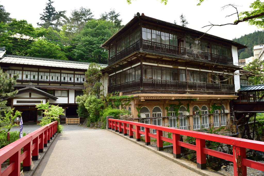 ジブリ映画のモデル？！「積善館」1059773