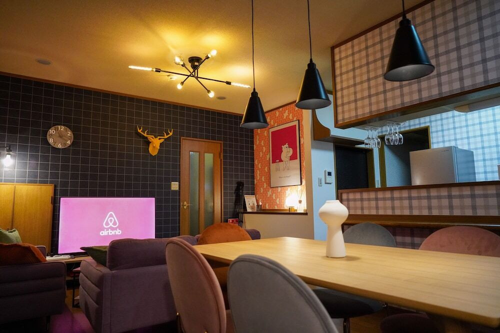 客室内のダイニングエリア