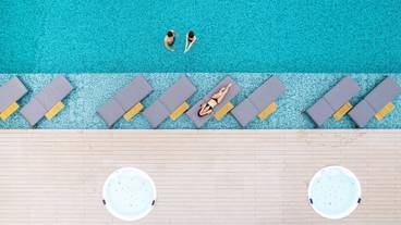 インフィニティ プール / 7