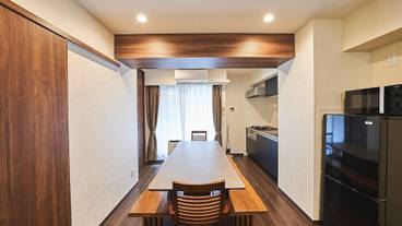 客室内のダイニングエリア / 13