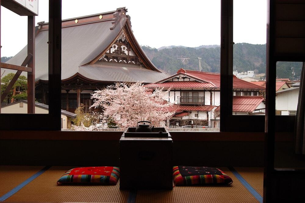 時代を感じる空間を持つ宿3400335