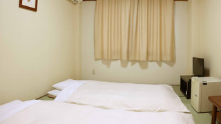 和室 2名用 バス·トイレ付 喫煙可