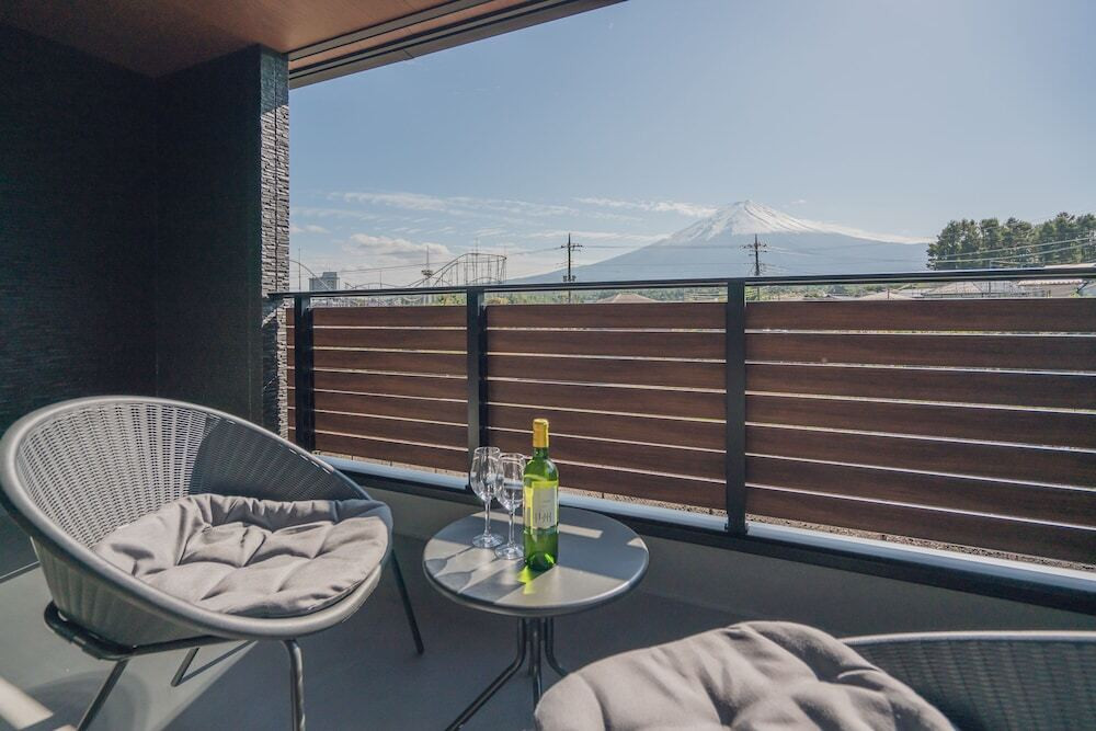 ラージヴィラのバルコニー