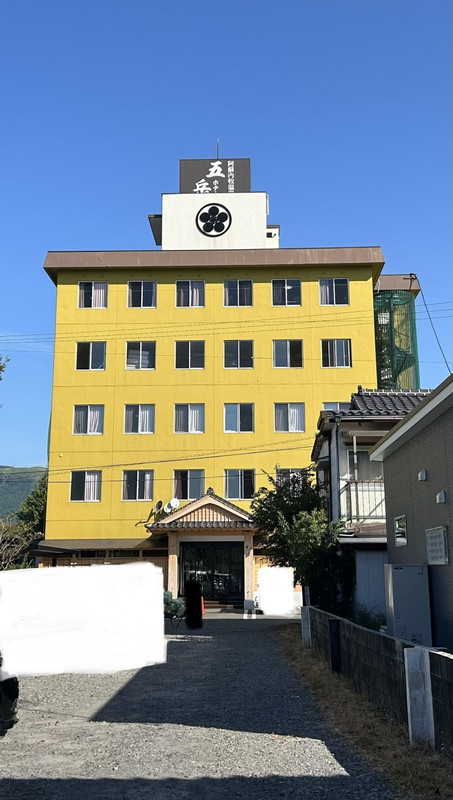 可愛い黄色の建物です