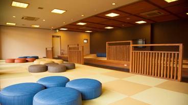 ふじやま温泉 休憩室のたたみエリア / 8