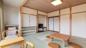 客室 / 29