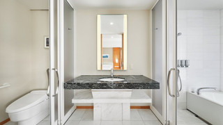 ルーム キングベッド 1 台 コーナー