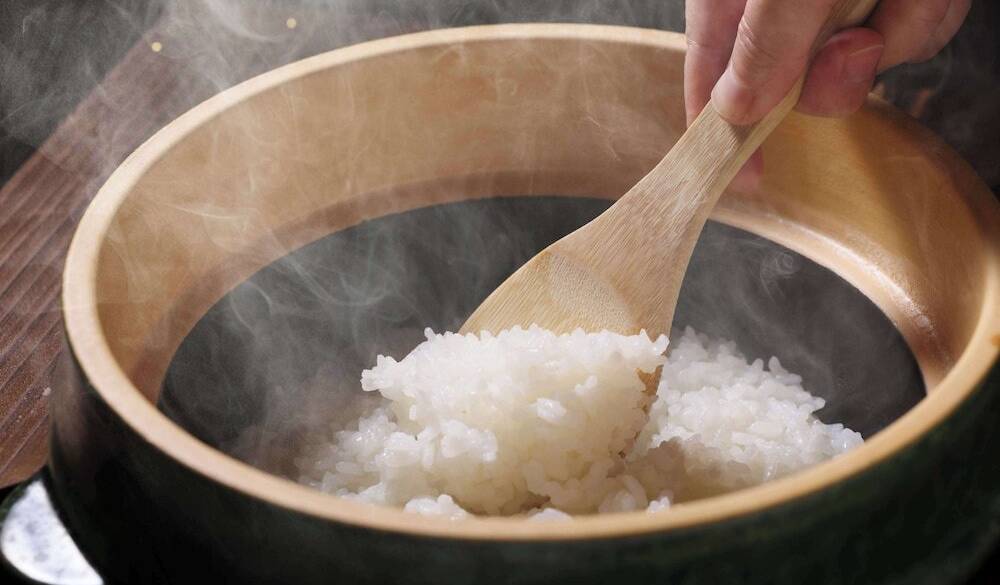 土鍋炊飯釜の炊きたてご飯 / 5