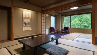 和室10+6畳 (禁煙)