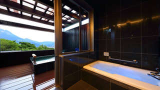 和洋室C テラス＆露天風呂＆足湯＆ジャグジー付 花由エリア　(アレルギー・ビーガン等料理変更不可)