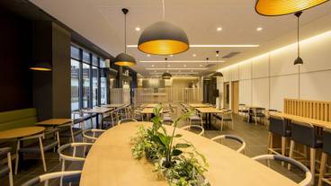 ロビーラウンジ / 8