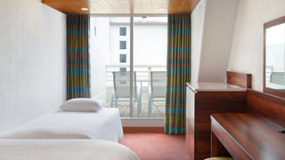 ルーム ダブルベッド 1 台 パーシャル オーシャン ビュー(パーシャル ダブル)