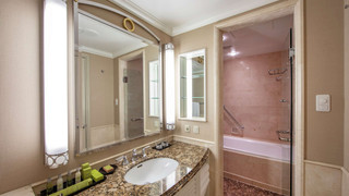 【レインボーブリッジ側】プレミアムデラックス ツインルーム（禁煙・40㎡）