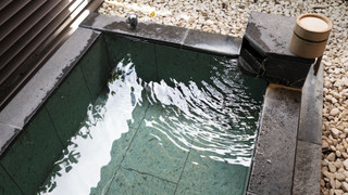 [禁煙] デラックス和洋室/温泉露天風呂付 (岩風呂)