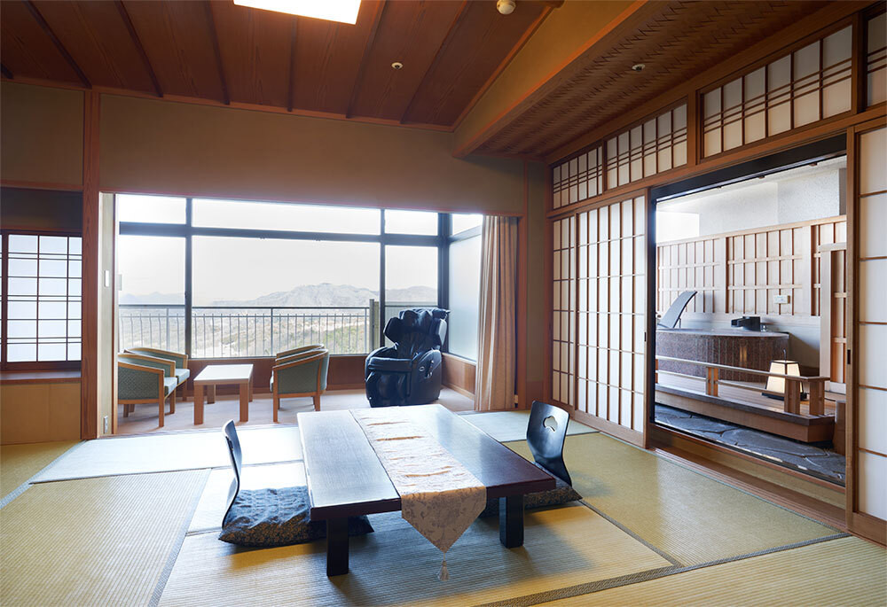 広大な日本庭園のある創業700年の老舗宿4248751