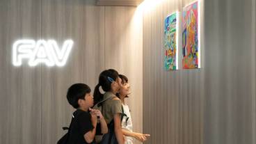 施設の入り口 / 12