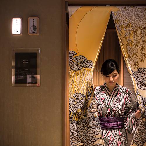 貸切風呂の入り口 / 4