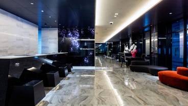 ロビー・フロント(1) / 1