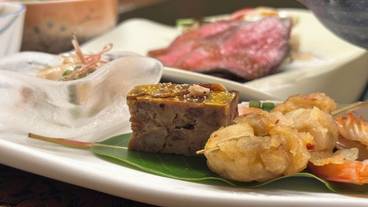 食事・飲み物 / 11