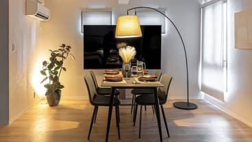 客室内のダイニングエリア / 20