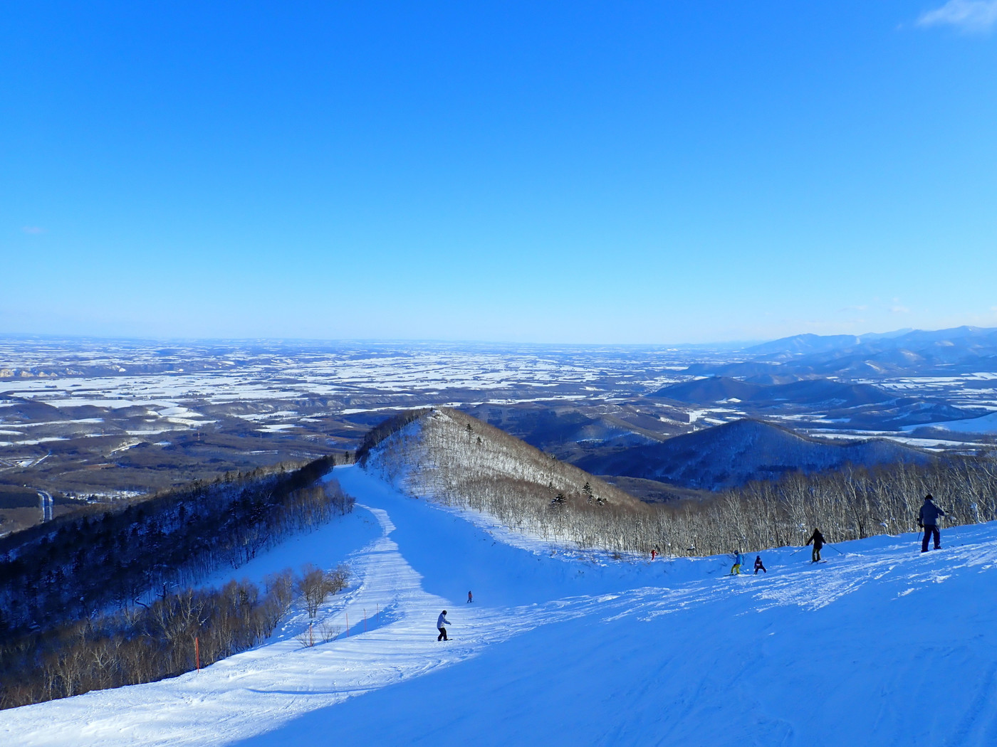 白一色のゲレンデ