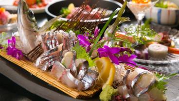 関アジの姿造り / 5