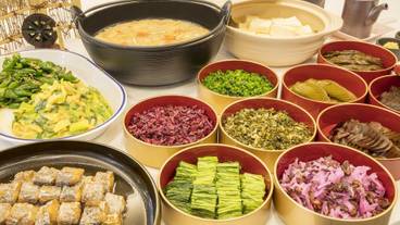 食事・飲み物 / 3