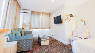 Deluxe Family Room 2F