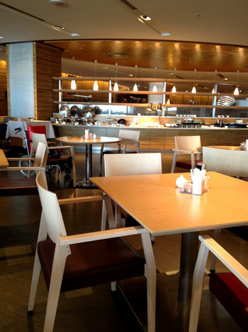 「フライヤーズテーブル」内観 816736 