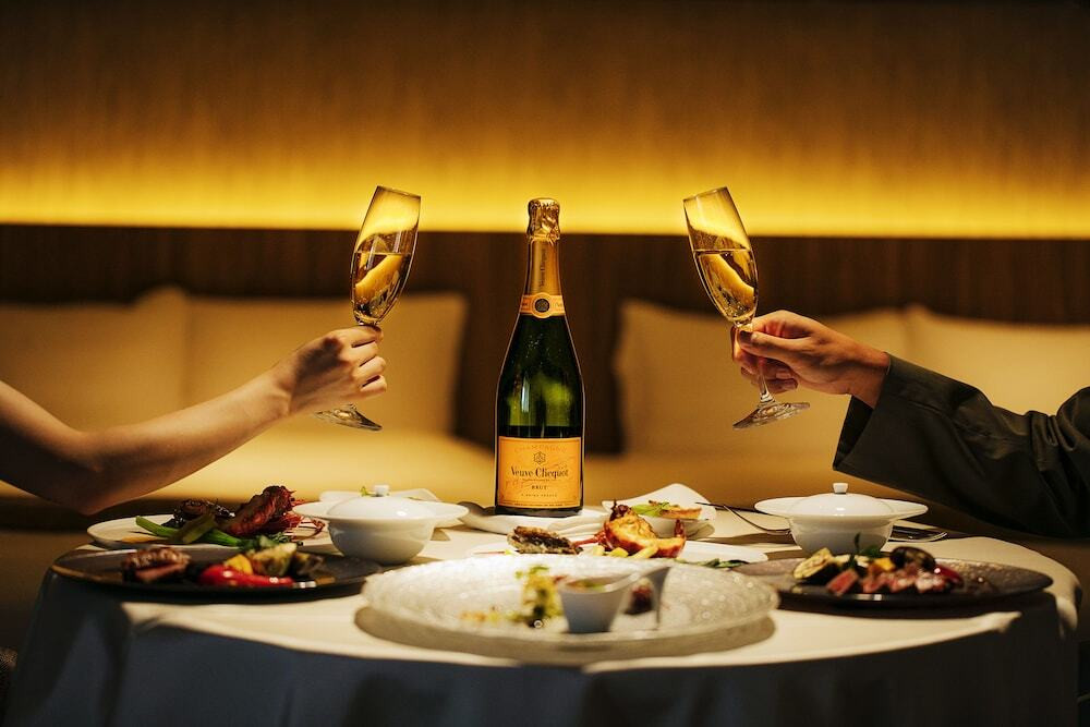 バスタイムはジャグジー×夜景♡インルームダイニングで贅沢ステイ3567524