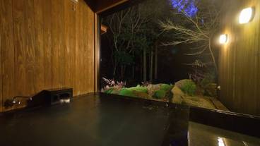 屋外スパ浴槽 / 1