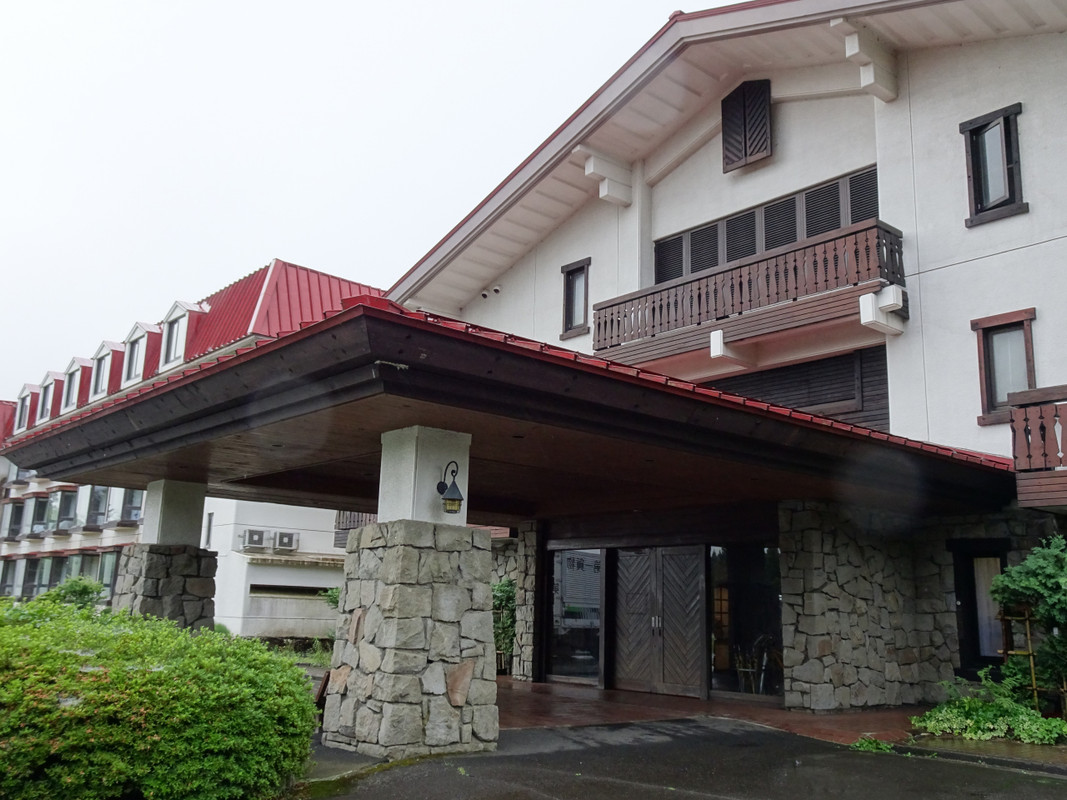 山の中のホテル