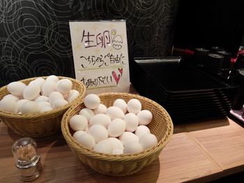 「そば 俺のだし GINZA5」内観 595919 混雑してると、生卵、天かすなどは、取りに来ることが出来ません！