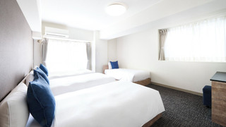 ４人部屋　シングルベッド４台