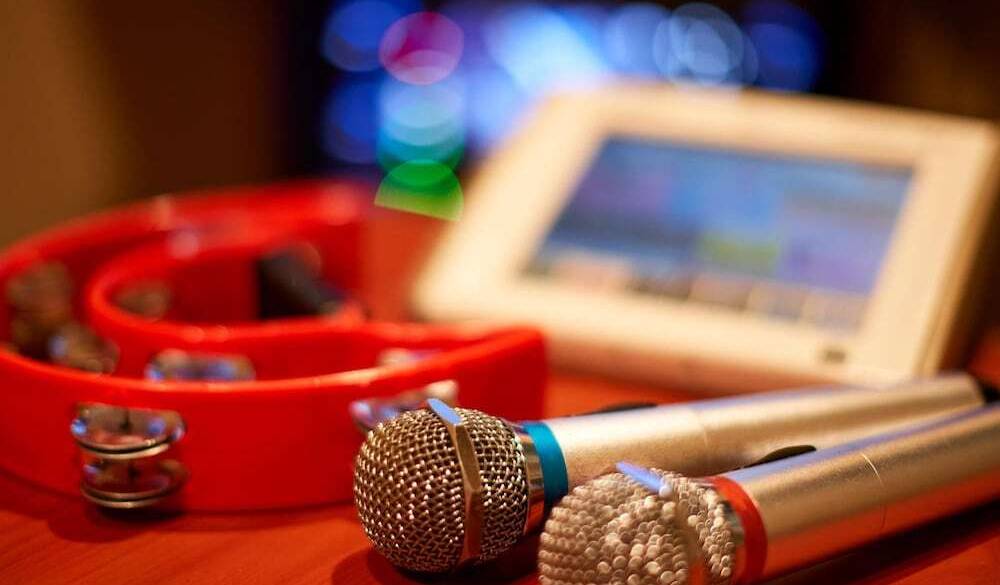 カラオケ ルーム / 4