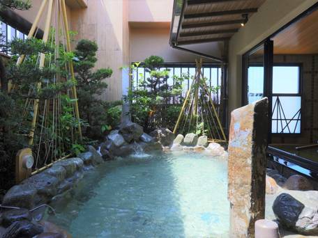 天然温泉 加賀の宝泉 御宿 野乃金沢 / 1