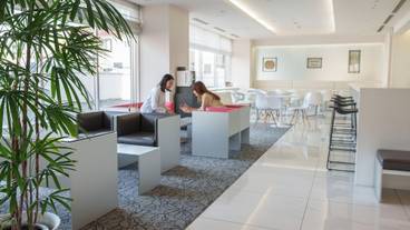 ロビーラウンジ / 4